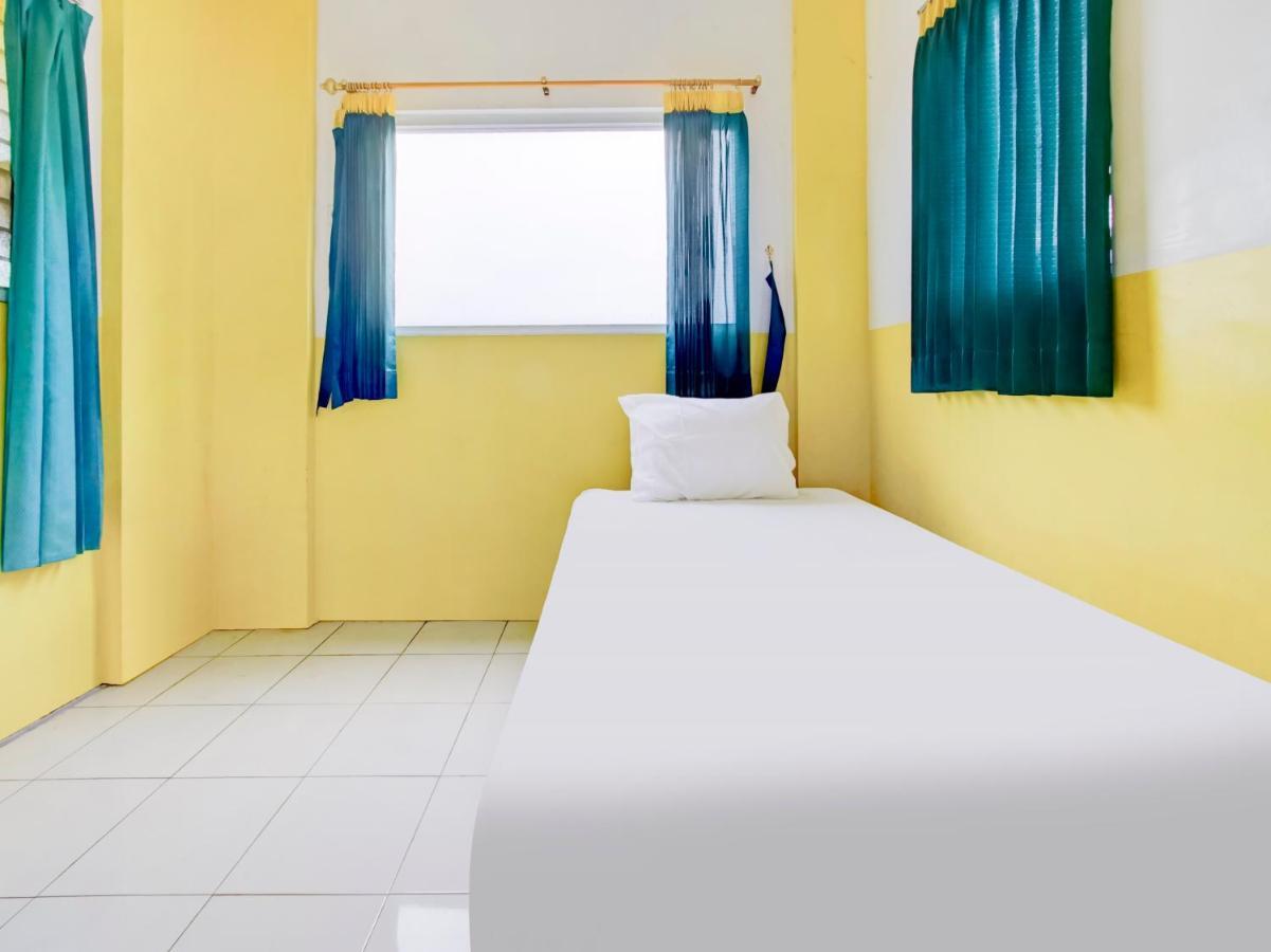 Oyo Life 3103 Opo Homestay & Kost Malang Dış mekan fotoğraf